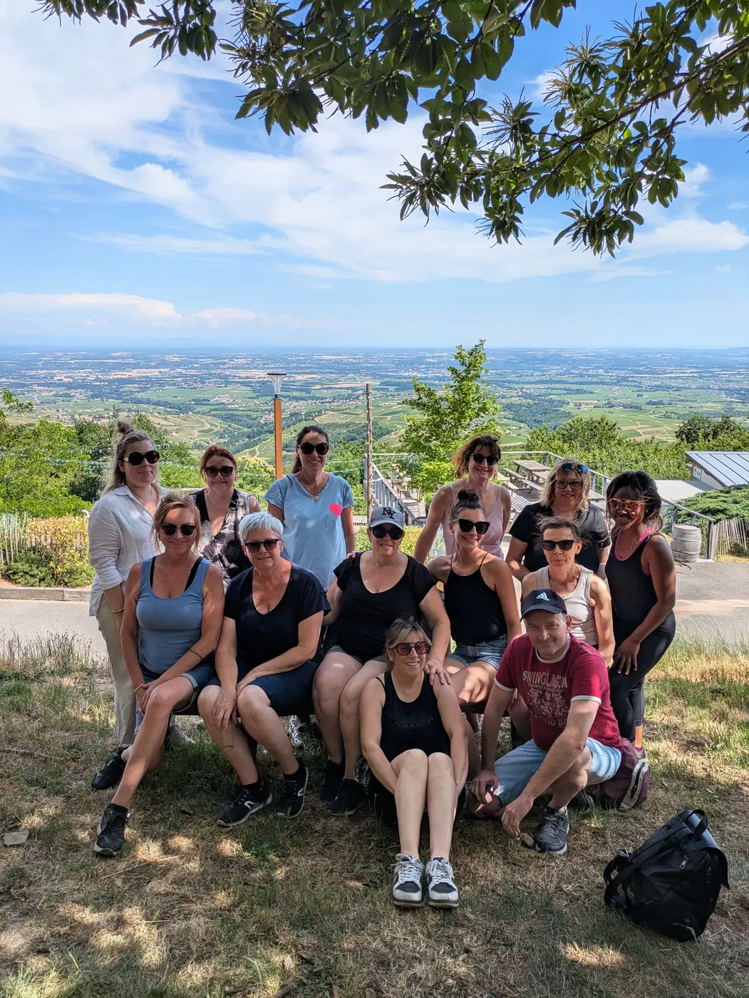 Groupe réuni au sommet